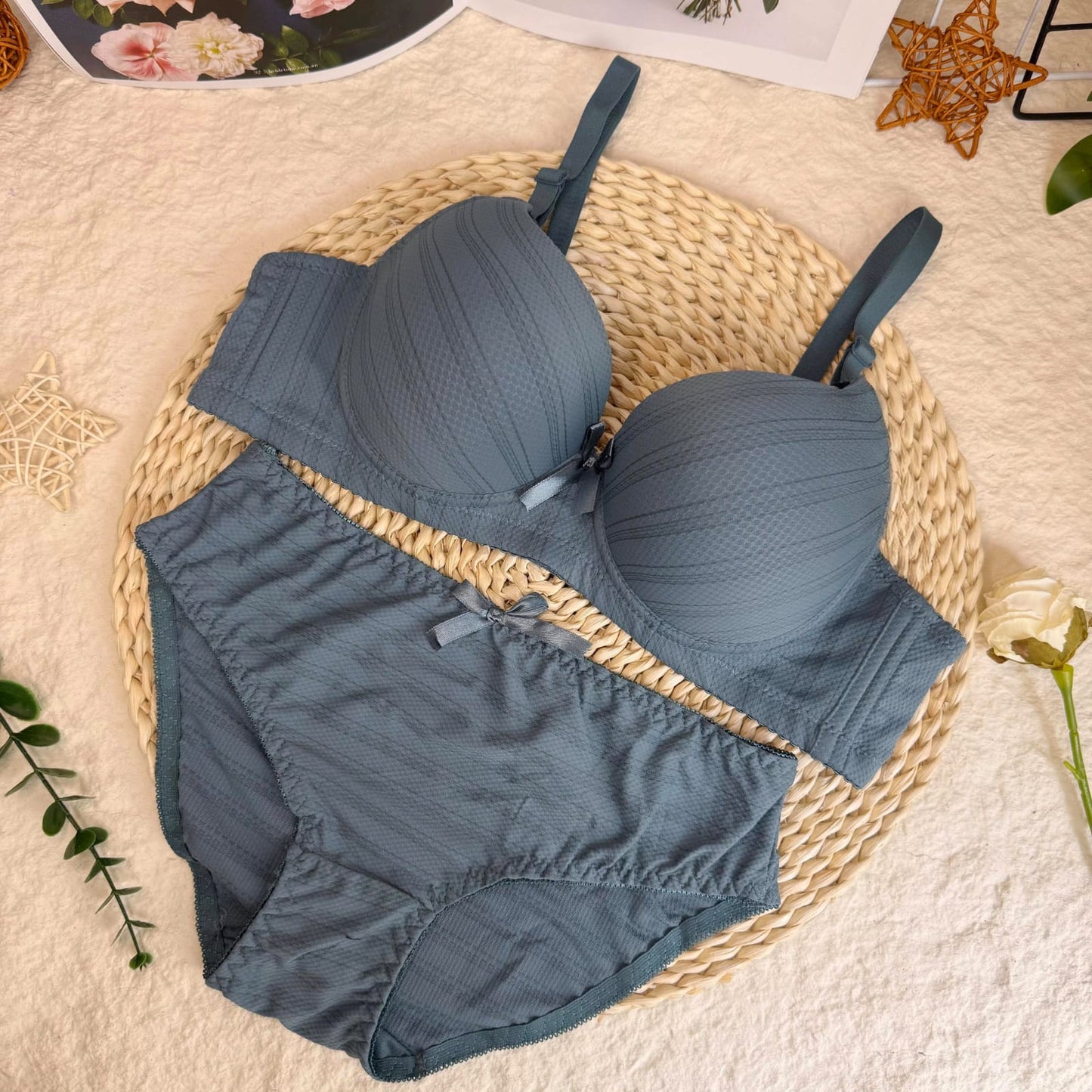 Aesthetic Matte Bra Set in Pakistan – Safaa.pk