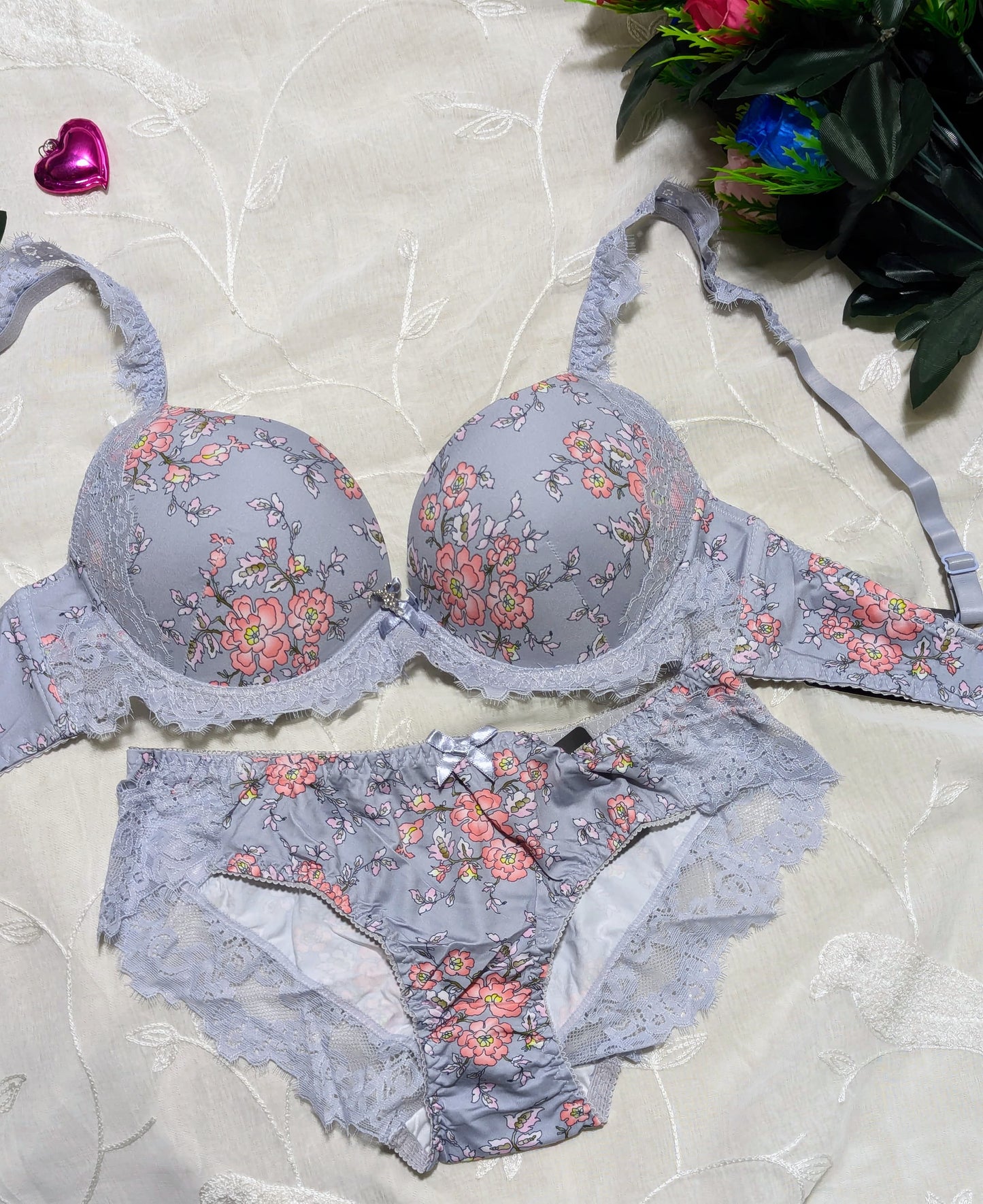 Stylish Floral Design Padded Push-Up Lingerie Set (SPBS 15)