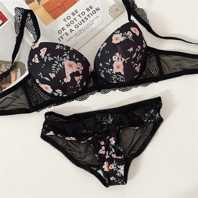 Stylish Floral Design Padded Push-Up Lingerie Set (SPBS 15)