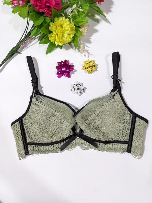 Comfort-fit bra with airy net fabric and light padding (SPB 0084)