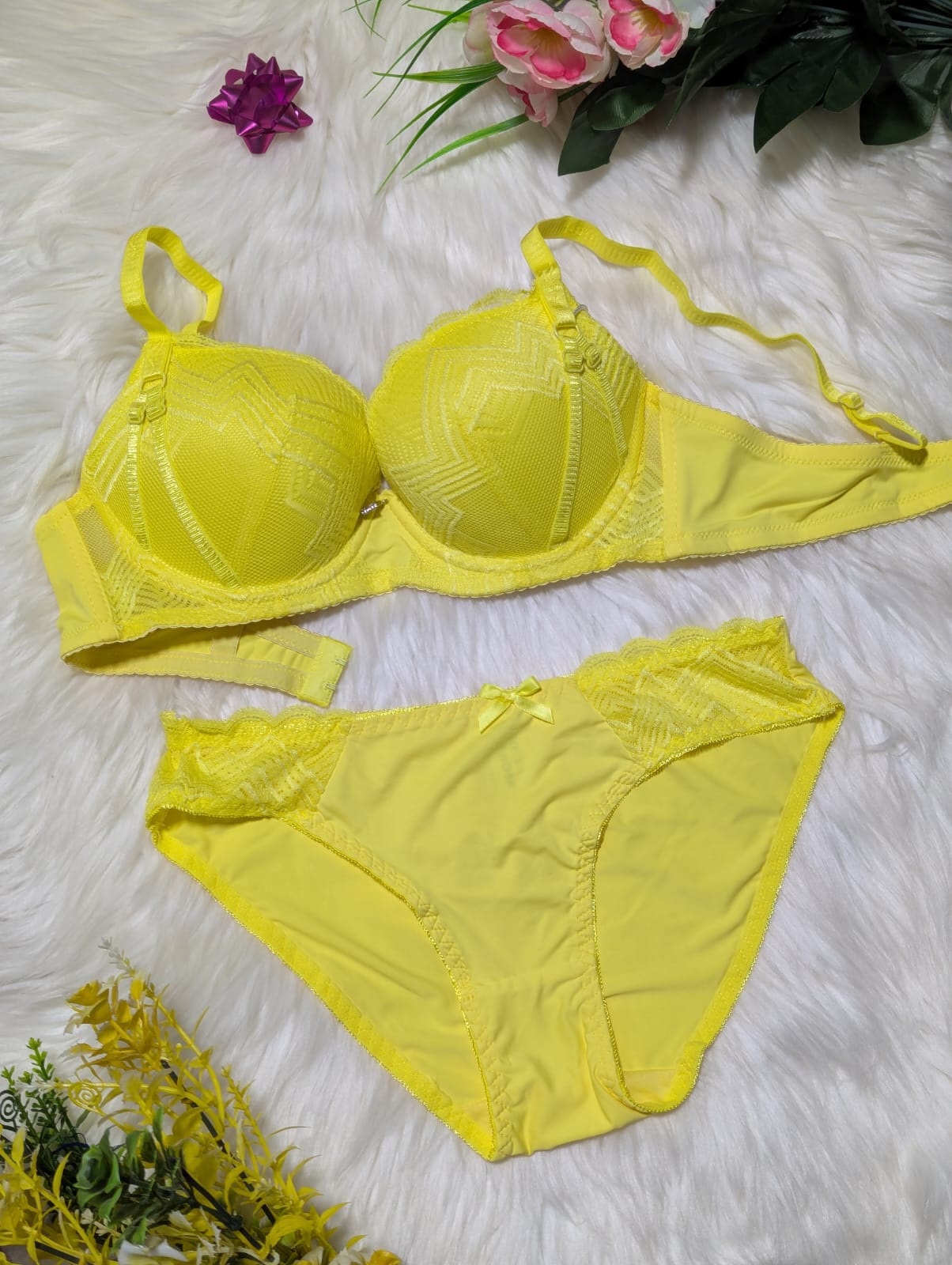 Luxury Bridal Lingerie Set – Stylish Bra & Panty for Brides