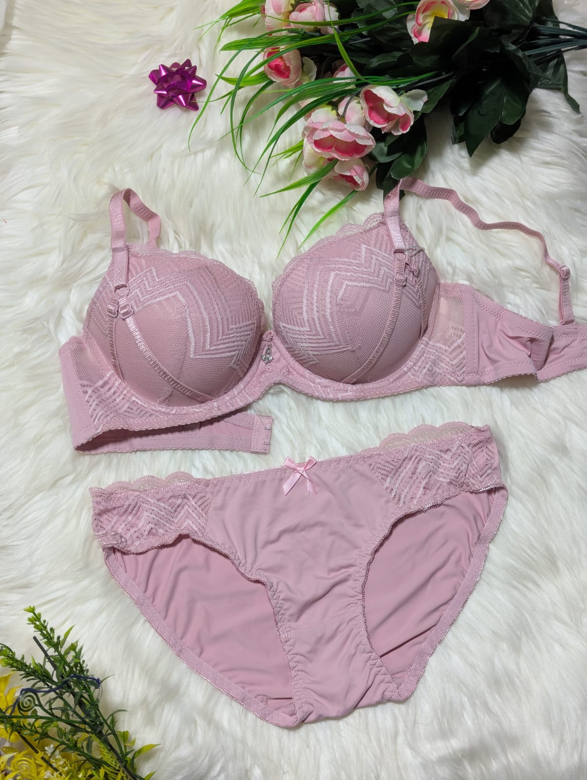 Luxury Bridal Lingerie Set – Stylish Bra & Panty for Brides