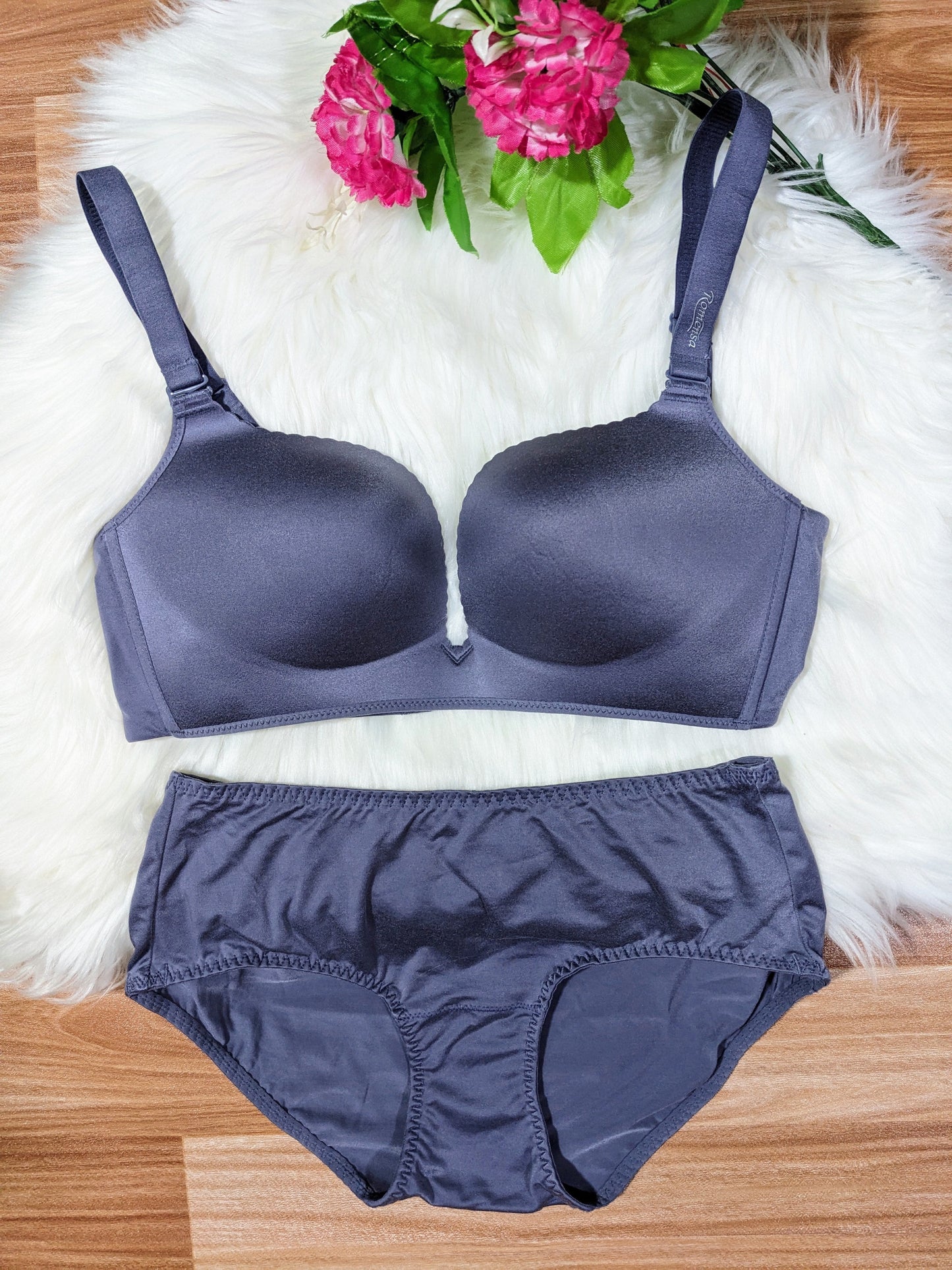 Simple Soft Comfortable Padded Bra Set (DPBS 0029)