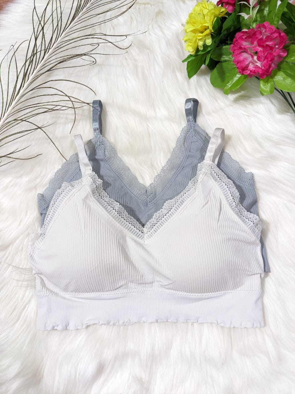 Relaxed Fit Stretchable Blouse for All-Day Wear