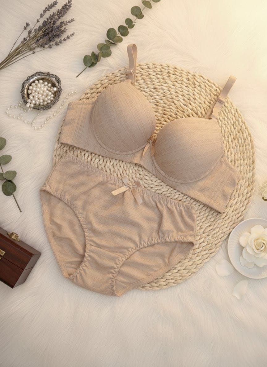 Aesthetic Matte Bra Set in Pakistan – Safaa.pk