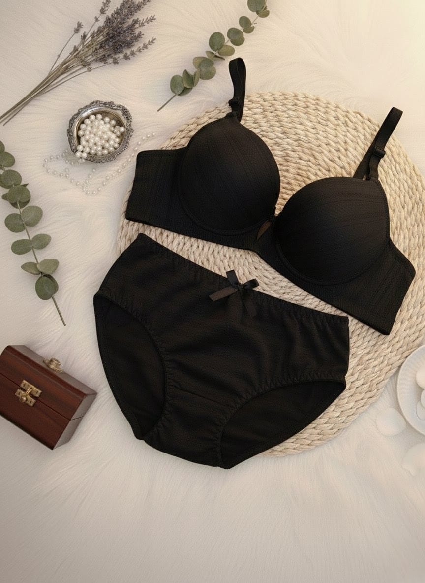 Aesthetic Matte Bra Set in Pakistan – Safaa.pk