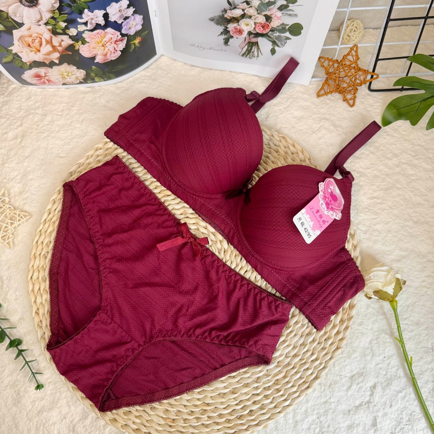 Aesthetic Matte Bra Set in Pakistan – Safaa.pk