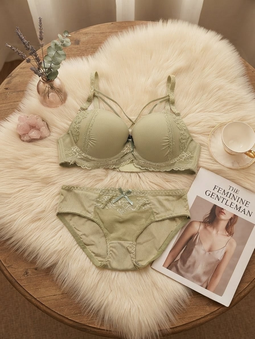 Criss-Cross Floral Lace Push-Up Bra Set in Pakistan – Safaa.pk