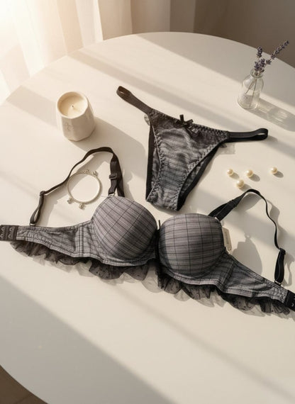 Double Padded Printed Lace Bra Set in Pakistan – Safaa.pk