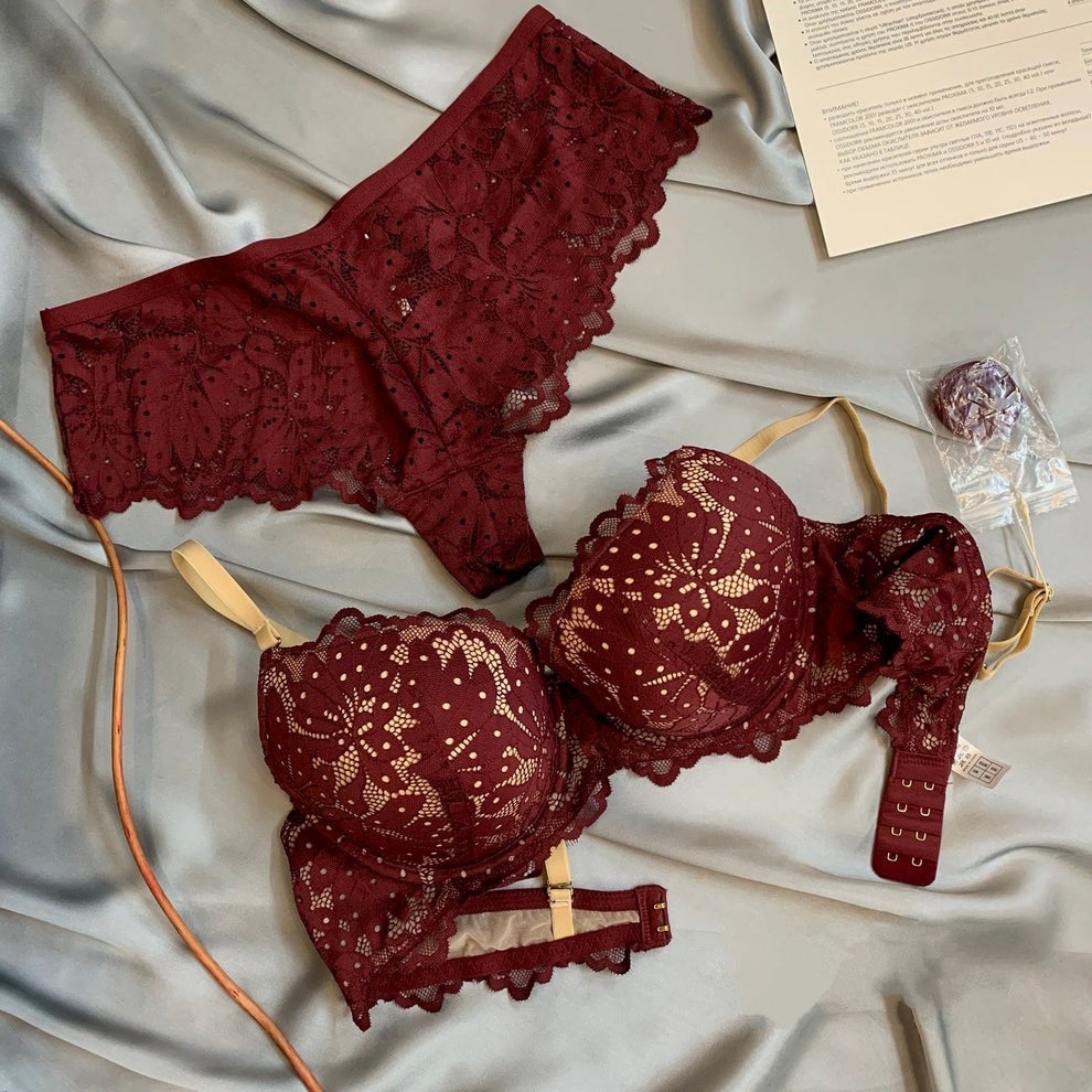 Dual Tone Lacy Padded Bridal Bra Set in Pakistan – Safaa.pk