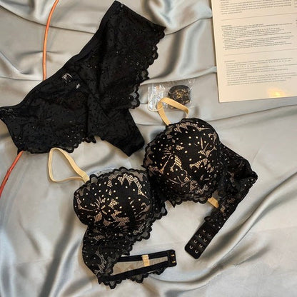 Dual Tone Lacy Padded Bridal Bra Set in Pakistan – Safaa.pk