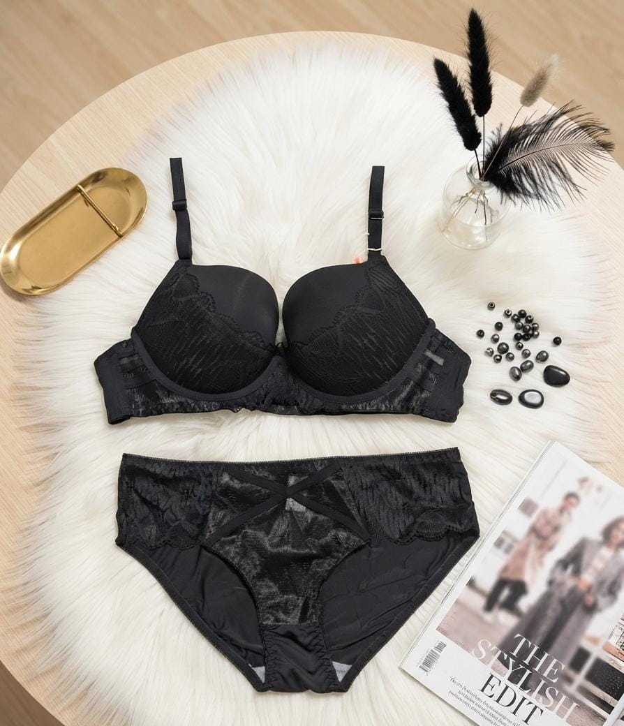 Embroidered Lace Lingerie Set in Pakistan – Safaa.pk