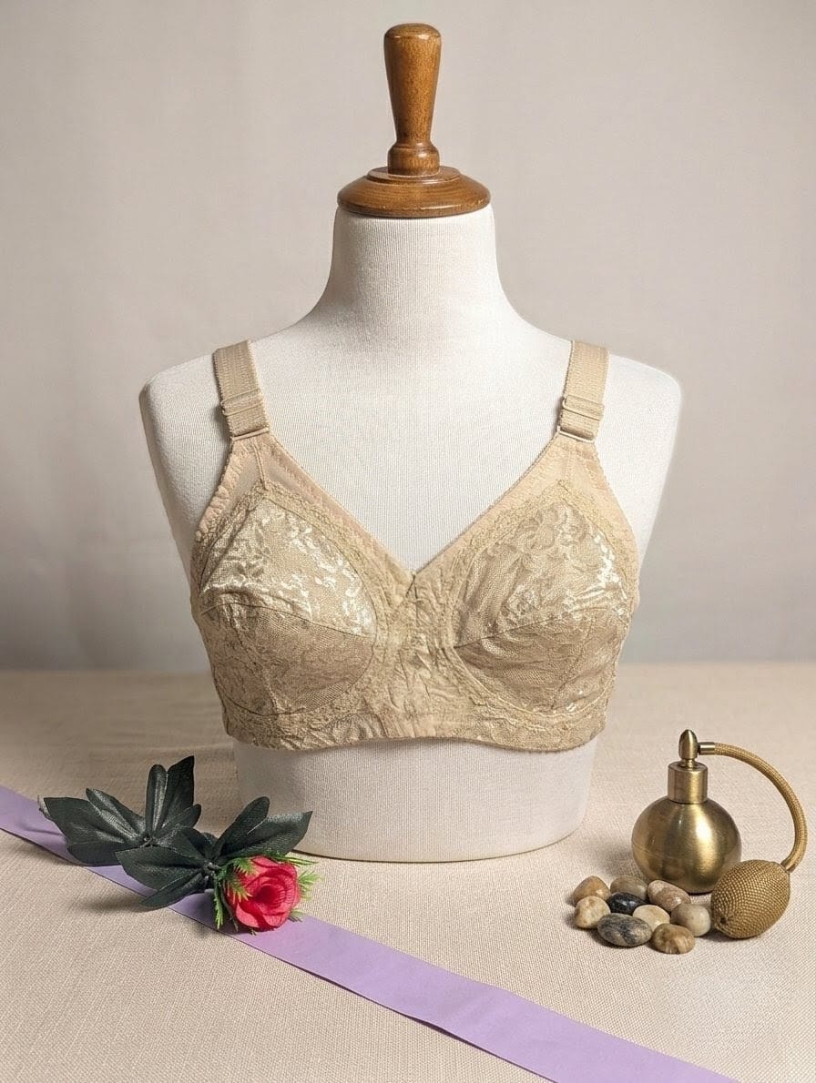 Experience summer comfort with a high-quality cotton Doreen bra