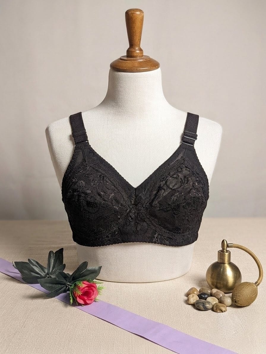 Experience summer comfort with a high-quality cotton Doreen bra