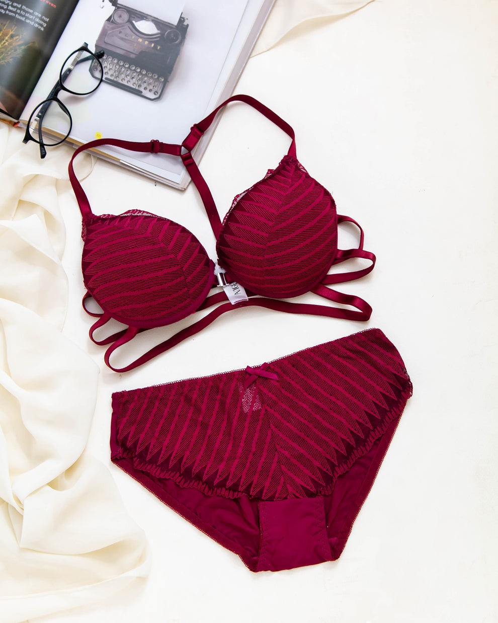 Front open double padded bra set in Pakistan – Safaa.pk