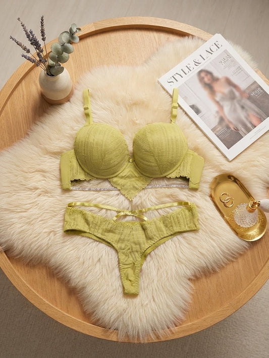 Lace Lingerie Set with Push-Up Bra in Pakistan – Safaa.pk