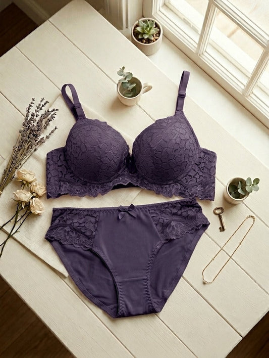 Lace Padded Underwire Bra Set in Pakistan – Safaa.pk