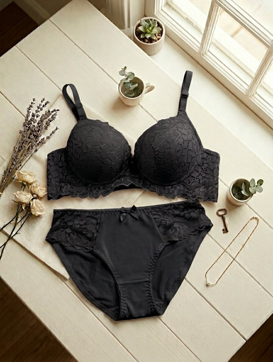 Lace Padded Underwire Bra Set in Pakistan – Safaa.pk