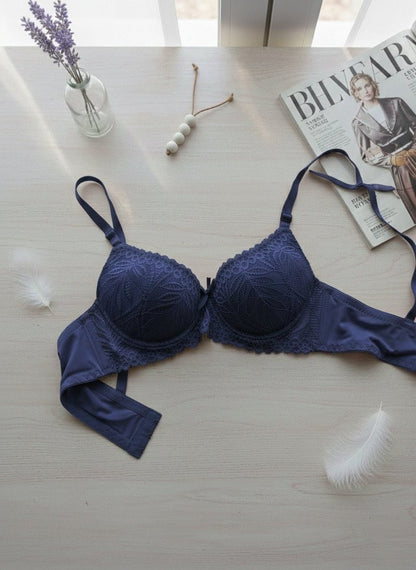 Lacy Leaf Padded Bra in Pakistan – Safaa.pk