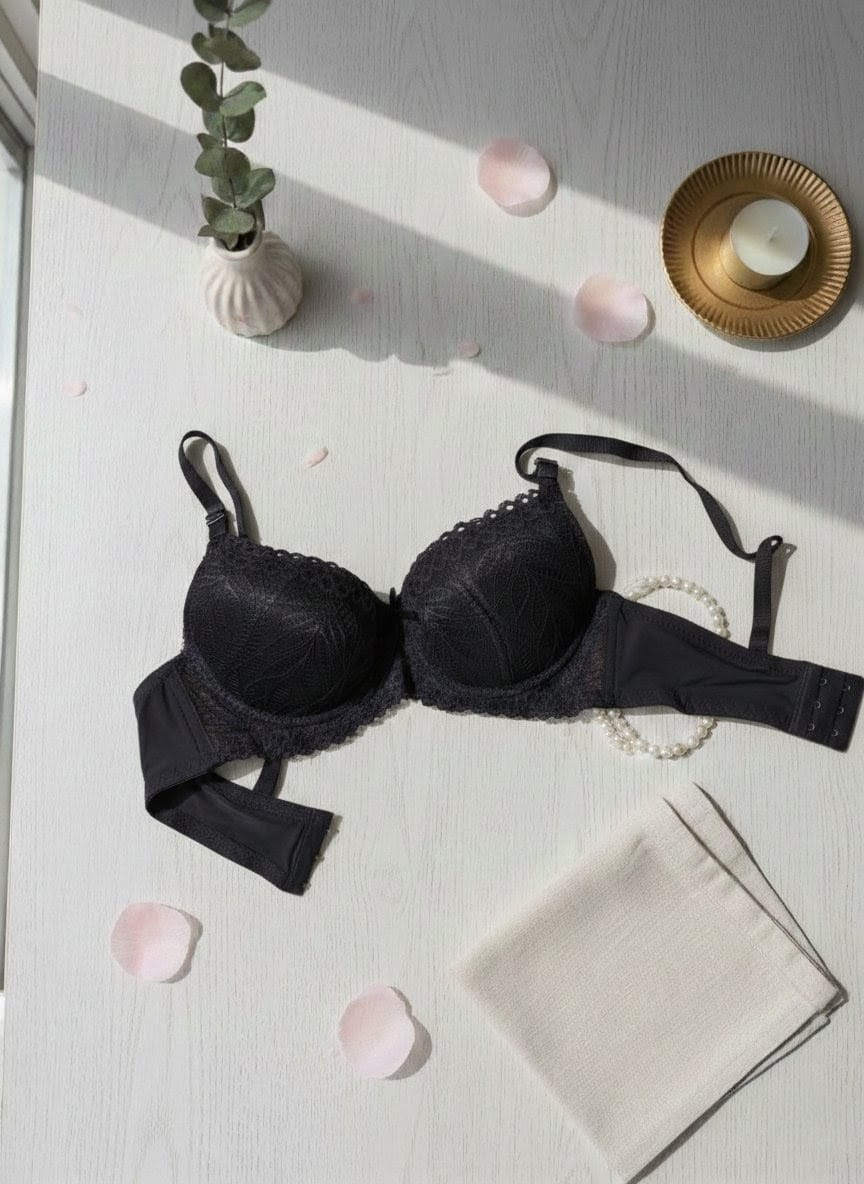 Lacy Leaf Padded Bra in Pakistan – Safaa.pk
