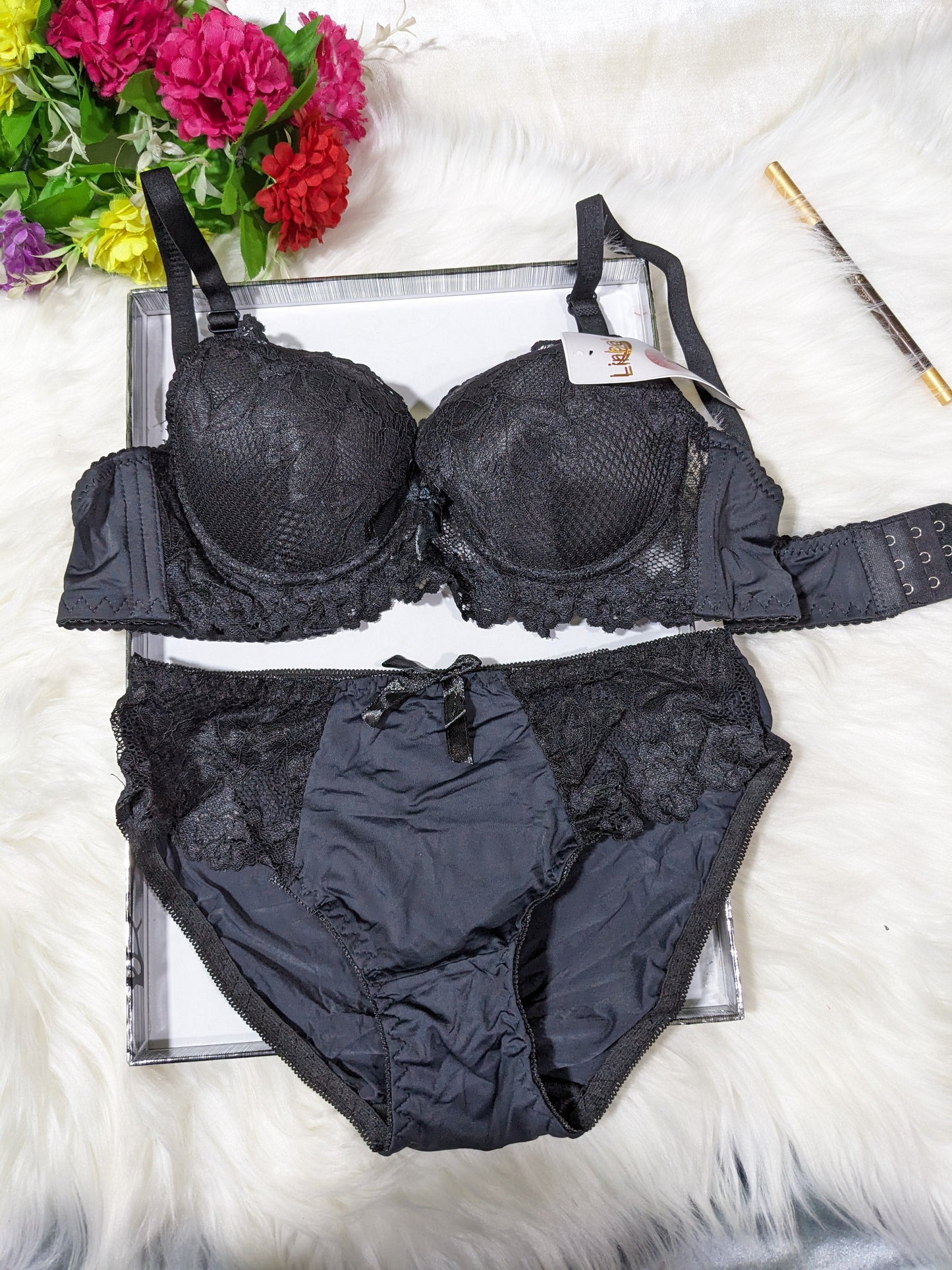 Lacy Foam Bra Set in Pakistan – Safaa.pk