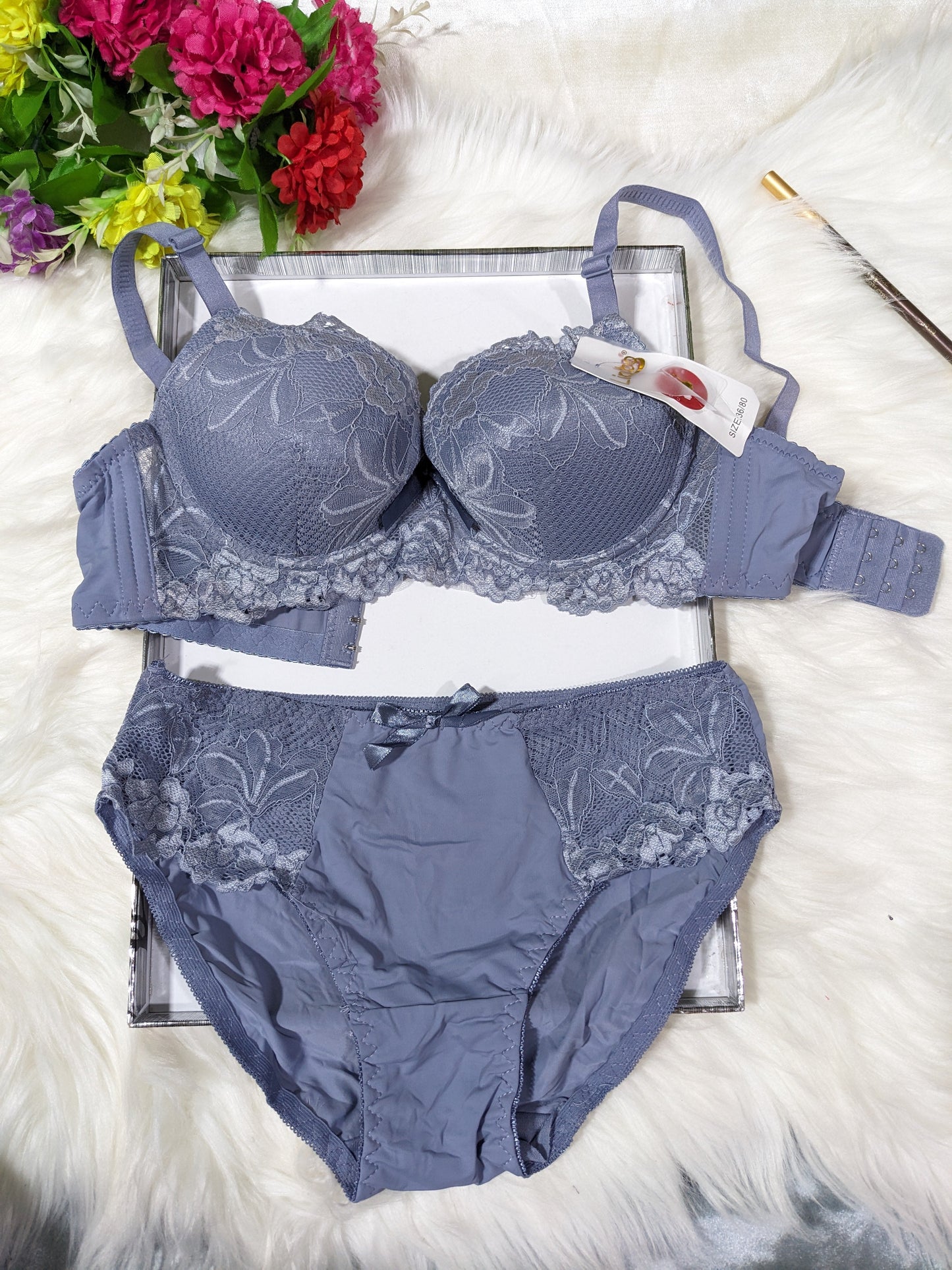 Lacy Foam Bra Set in Pakistan – Safaa.pk