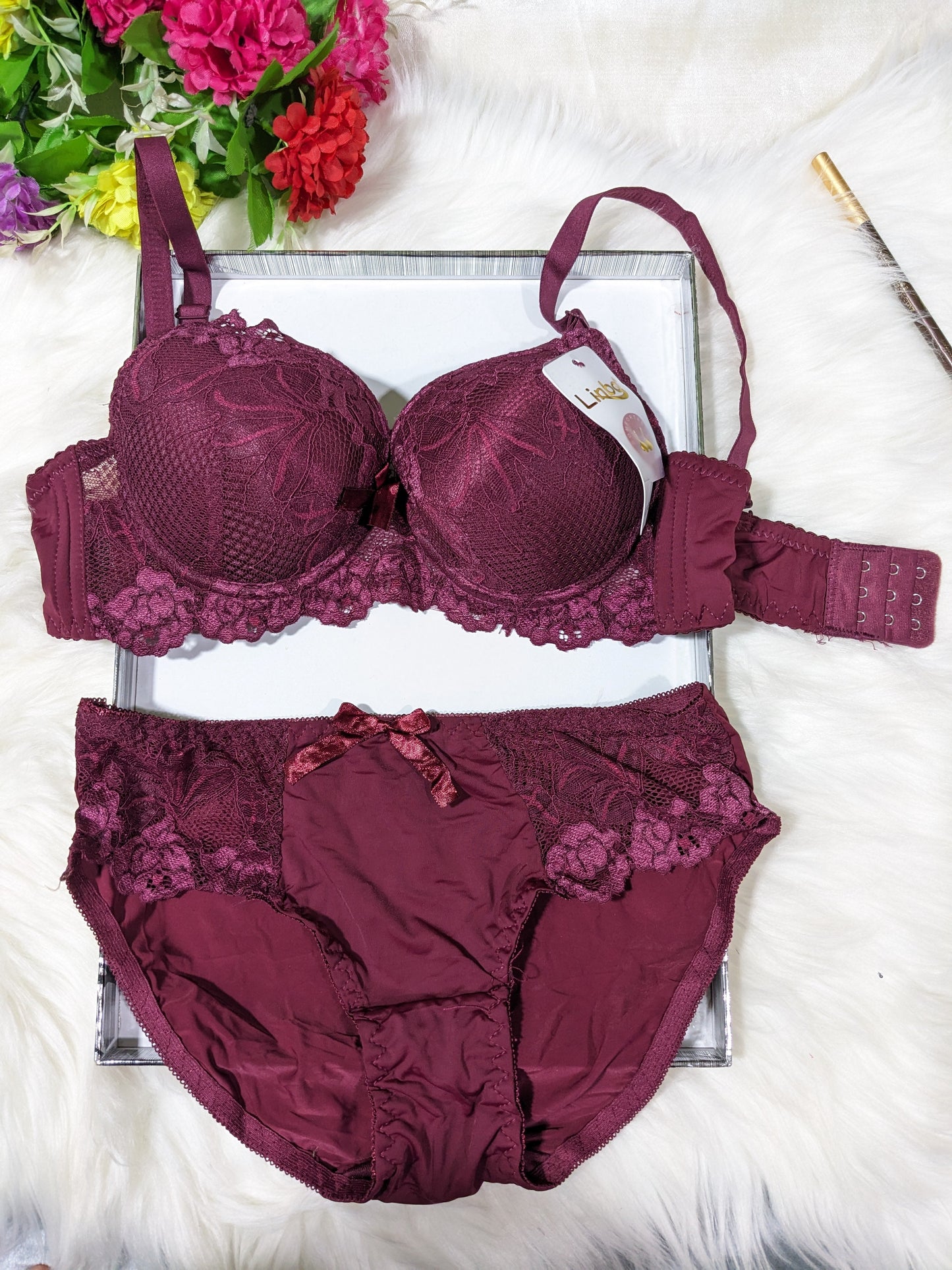 Lacy Foam Bra Set in Pakistan – Safaa.pk
