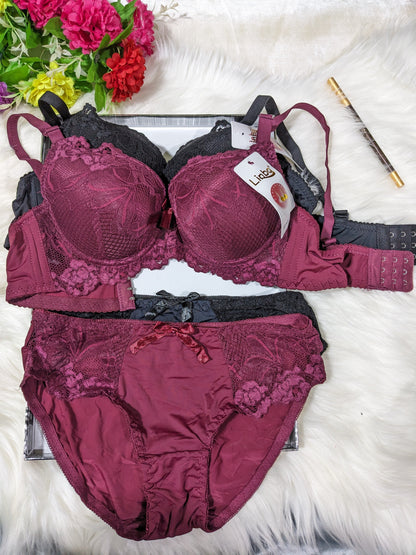 Lacy Foam Bra Set in Pakistan – Safaa.pk