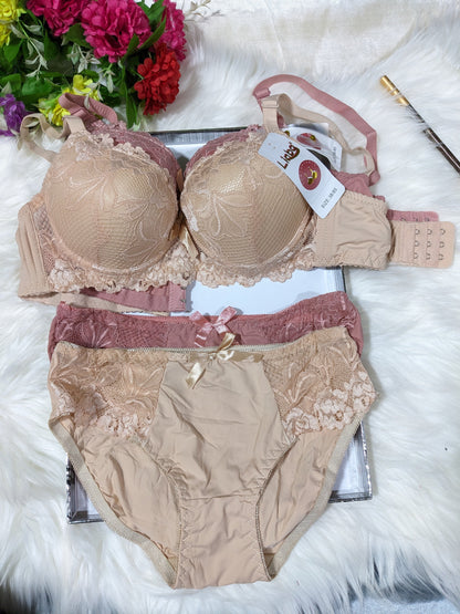 Lacy Foam Bra Set in Pakistan – Safaa.pk