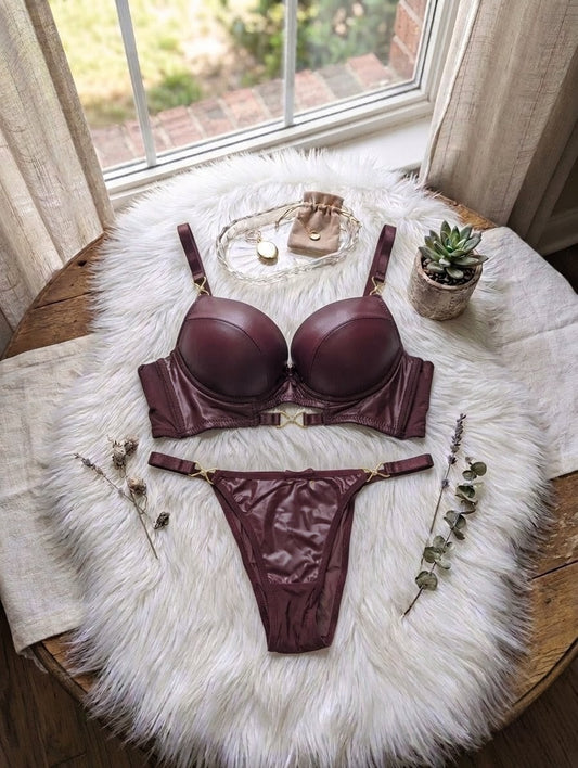 Leather look push up bra set with underwire support and matching panty