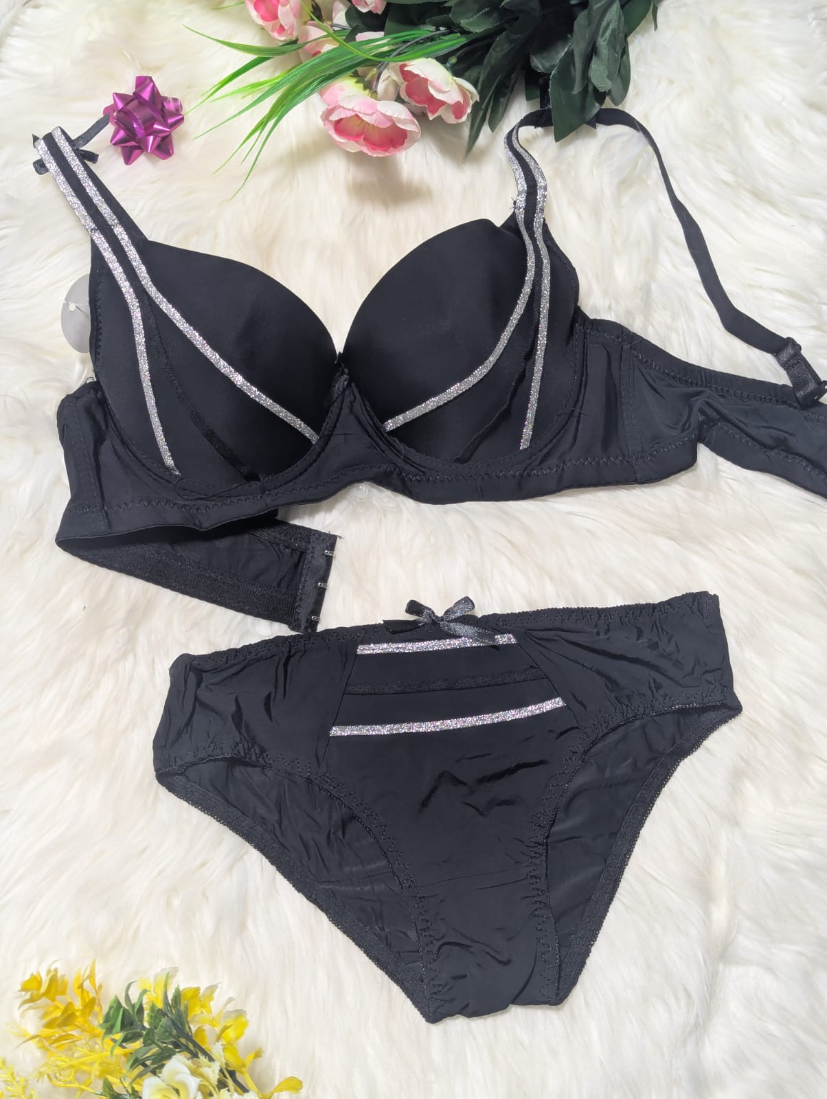 Luxury Embellished Single Padded Bra Set – Trendy & Comfortable