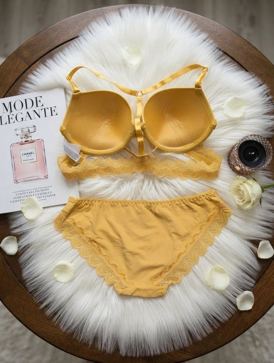 Pearl Accent Double-Padded Push-Up Bra Set in Pakistan – Safaa.pk