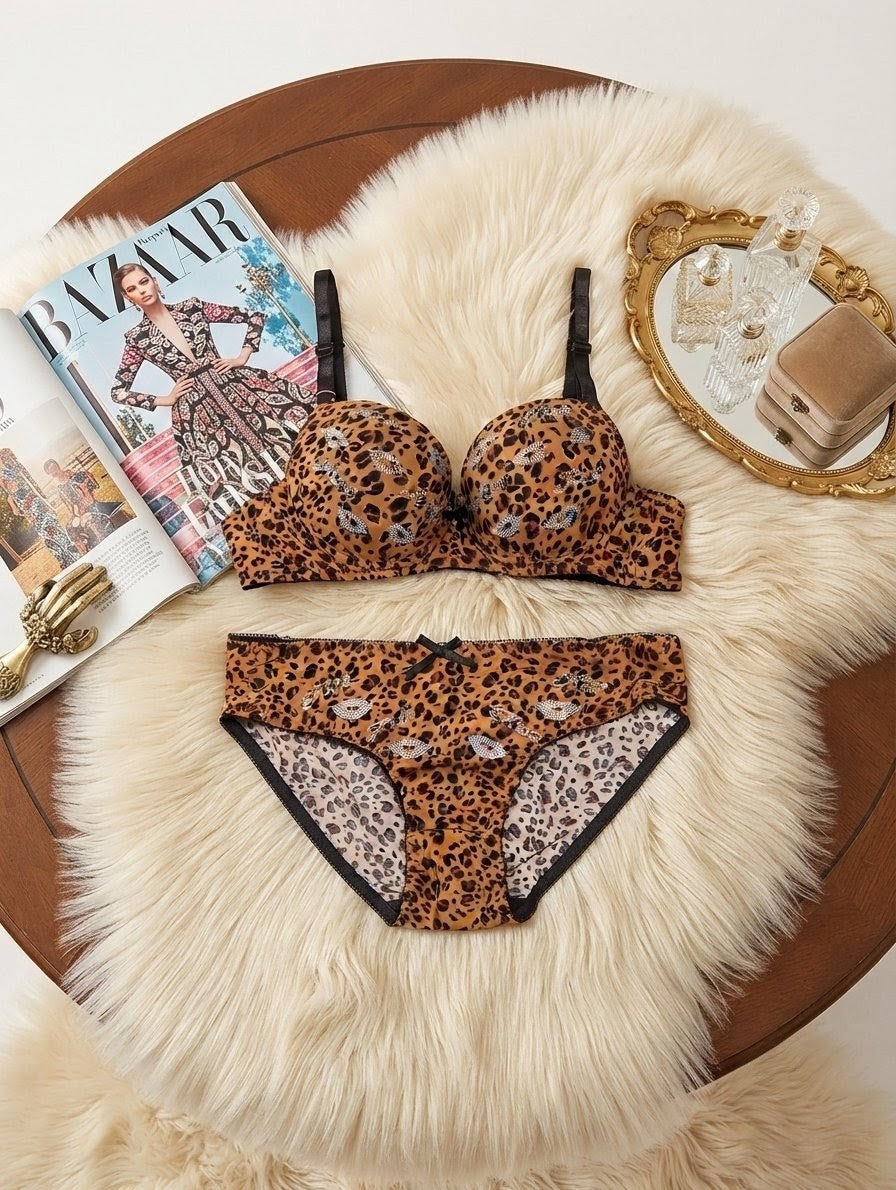 Rhinestone Kiss Lingerie Set in Pakistan – Safaa.pk