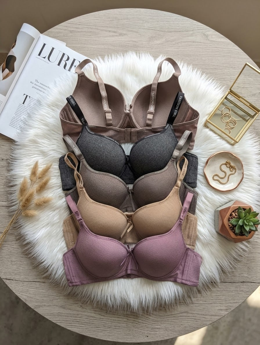 Ribbed Padded Underwire Bra with FASHION GIRL Wide Straps in Pakistan – Safaa.pk