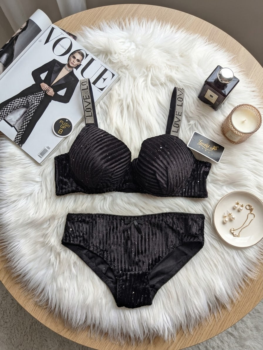 Ribbed Velvet Bra Set with Glitter in Pakistan – Safaa.pk