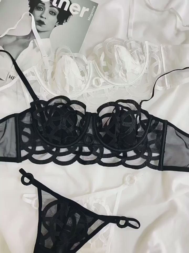 Romantic Lace Thin Pad Bra Set in Pakistan – Safaa.pk