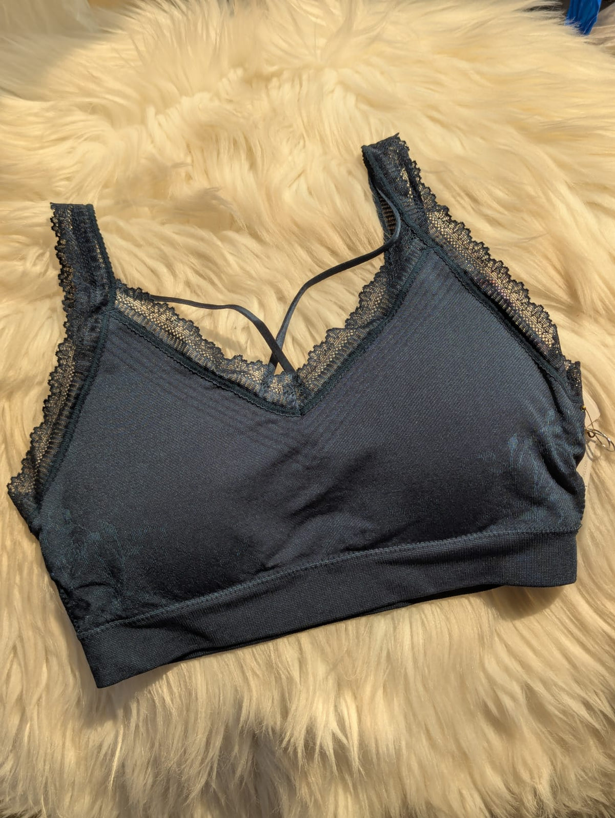 Seamless Lace-Trim Ribbed Bralette in Pakistan – Safaa.pk
