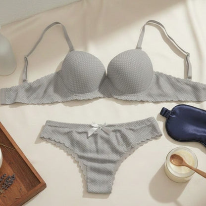 Seamless dotted bra set in Pakistan – Safaa.pk