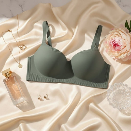 Seamless padded bra in Pakistan