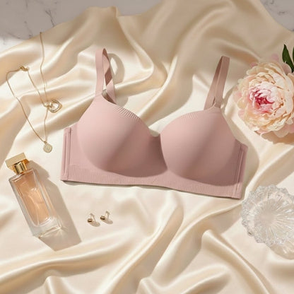 Seamless padded bra in Pakistan