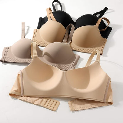 Seamless padded bra in Pakistan