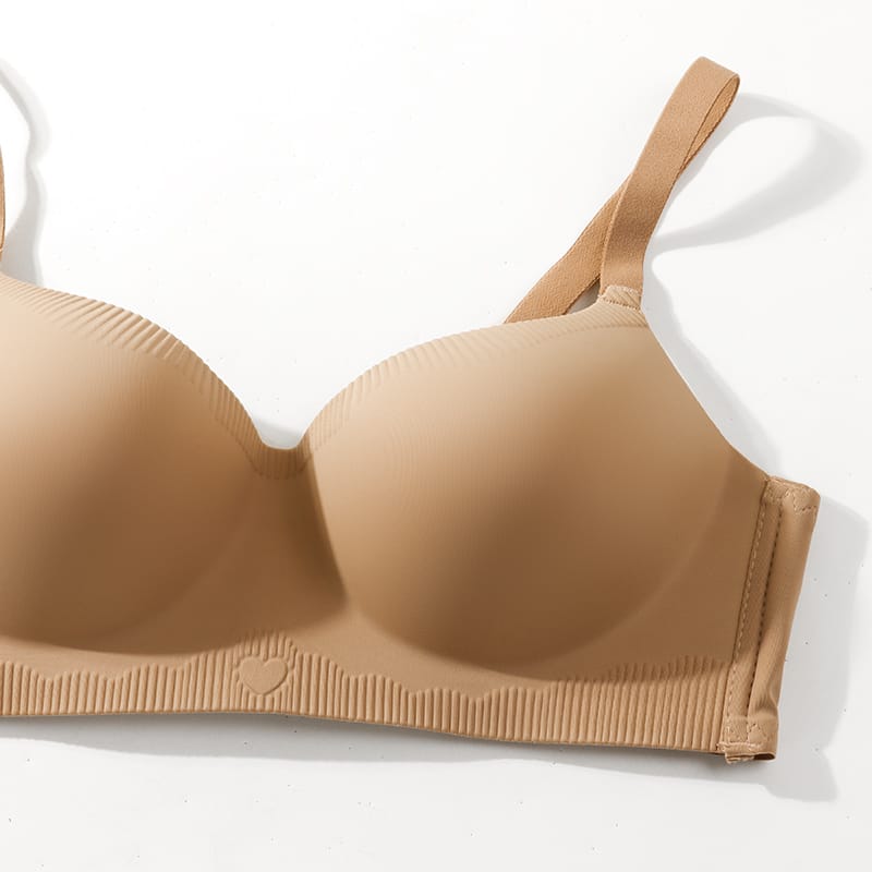 Seamless padded bra in Pakistan