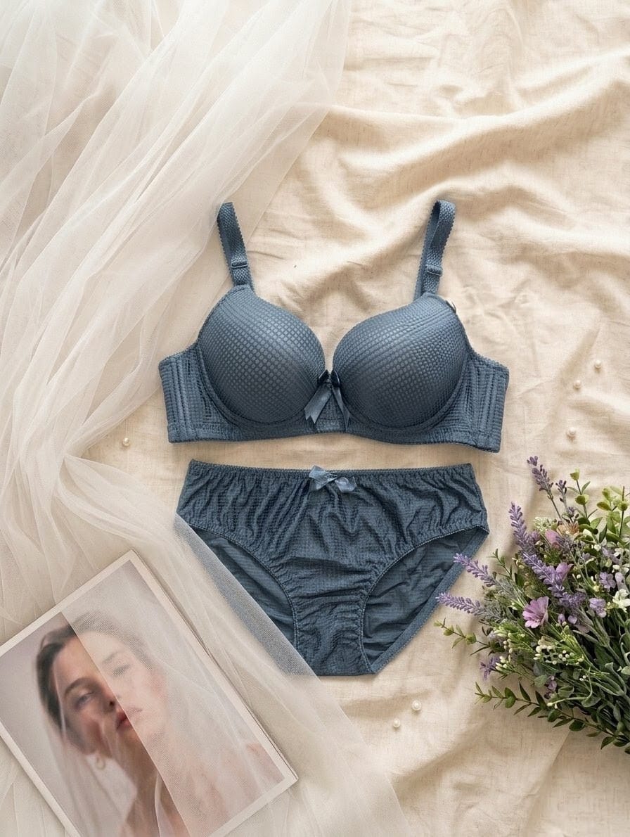 Self-Texture Padded Bra Set in Pakistan – Safaa.pk