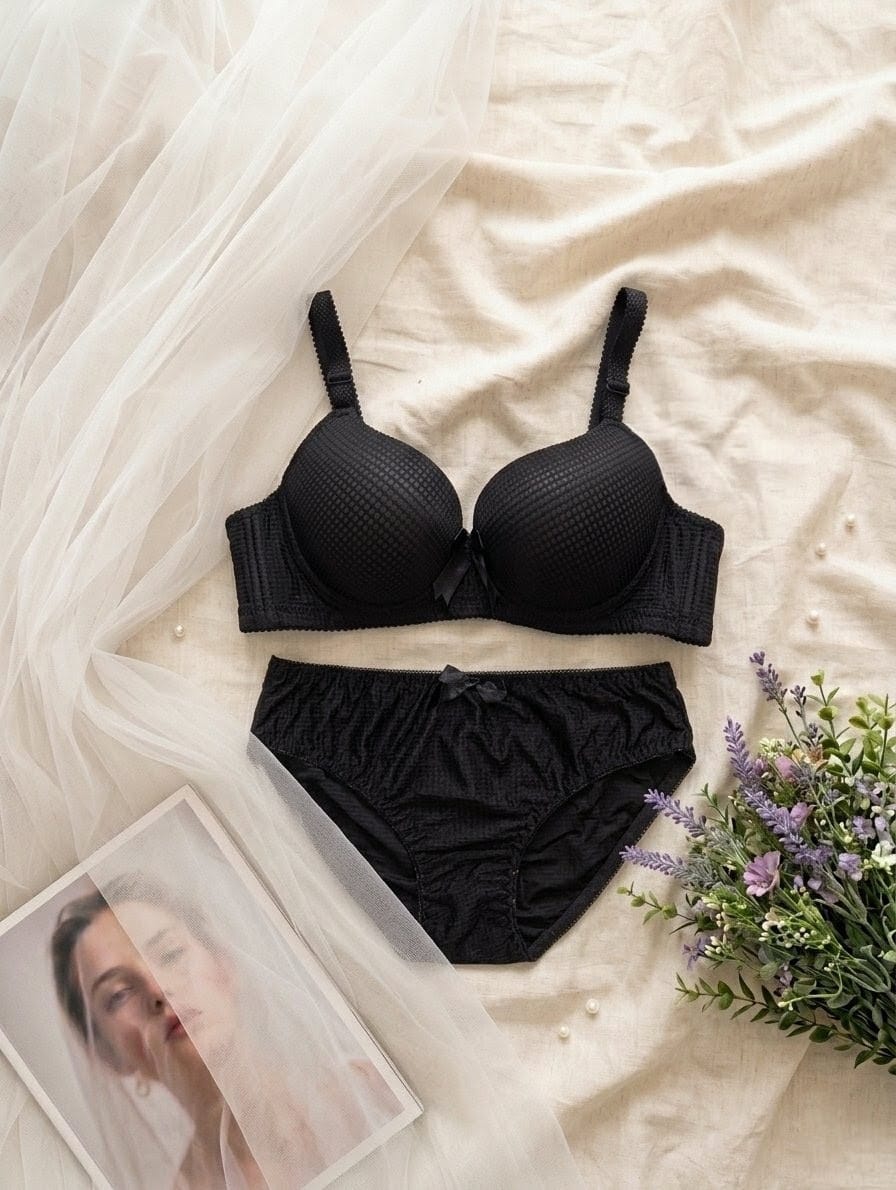 Self-Texture Padded Bra Set in Pakistan – Safaa.pk