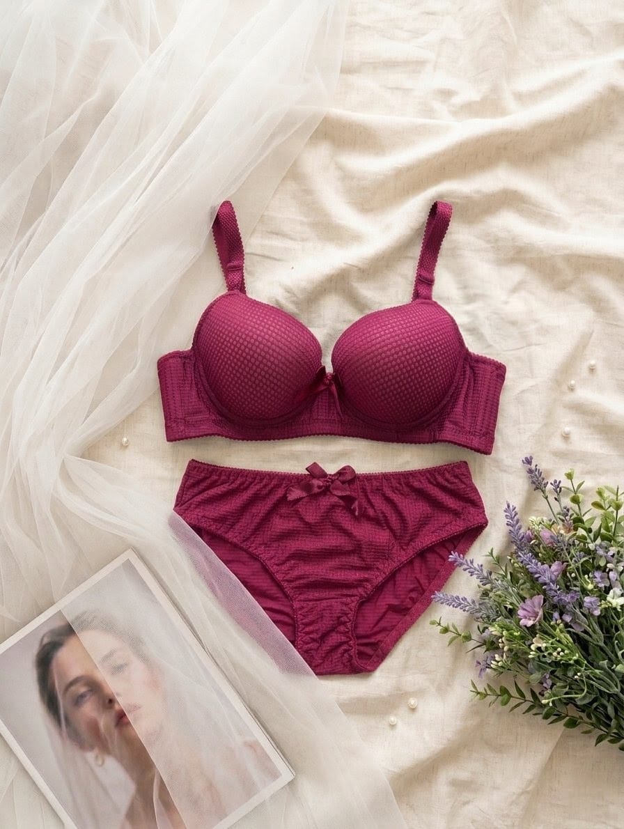 Self-Texture Padded Bra Set in Pakistan – Safaa.pk