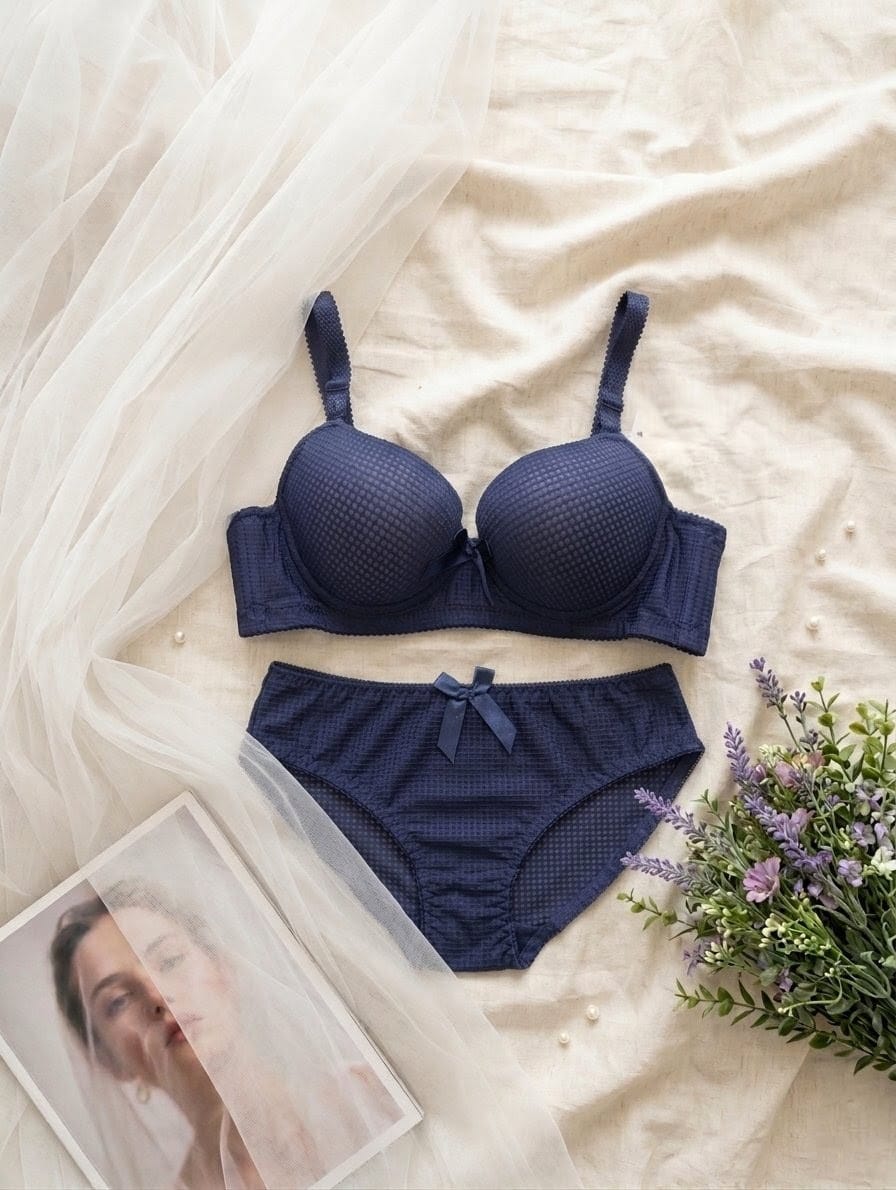 Self-Texture Padded Bra Set in Pakistan – Safaa.pk