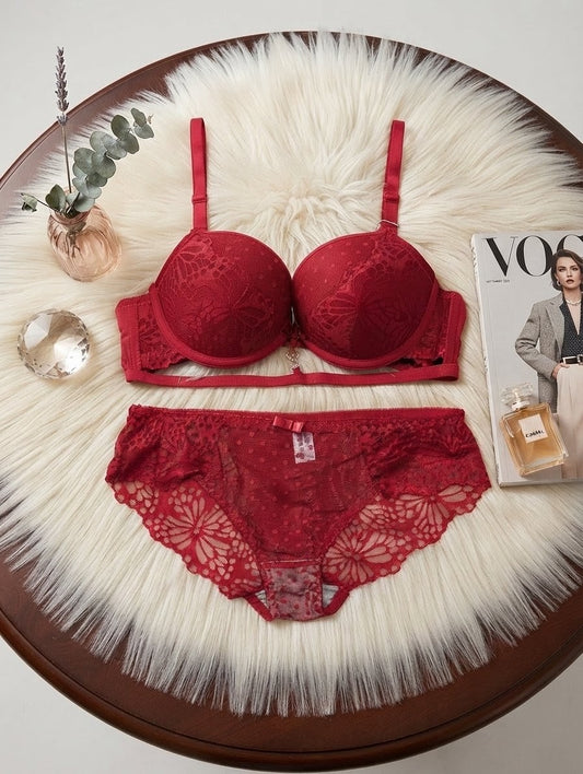 Soft Floral Lace Bridal Bra Set in Pakistan – Safaa.pk