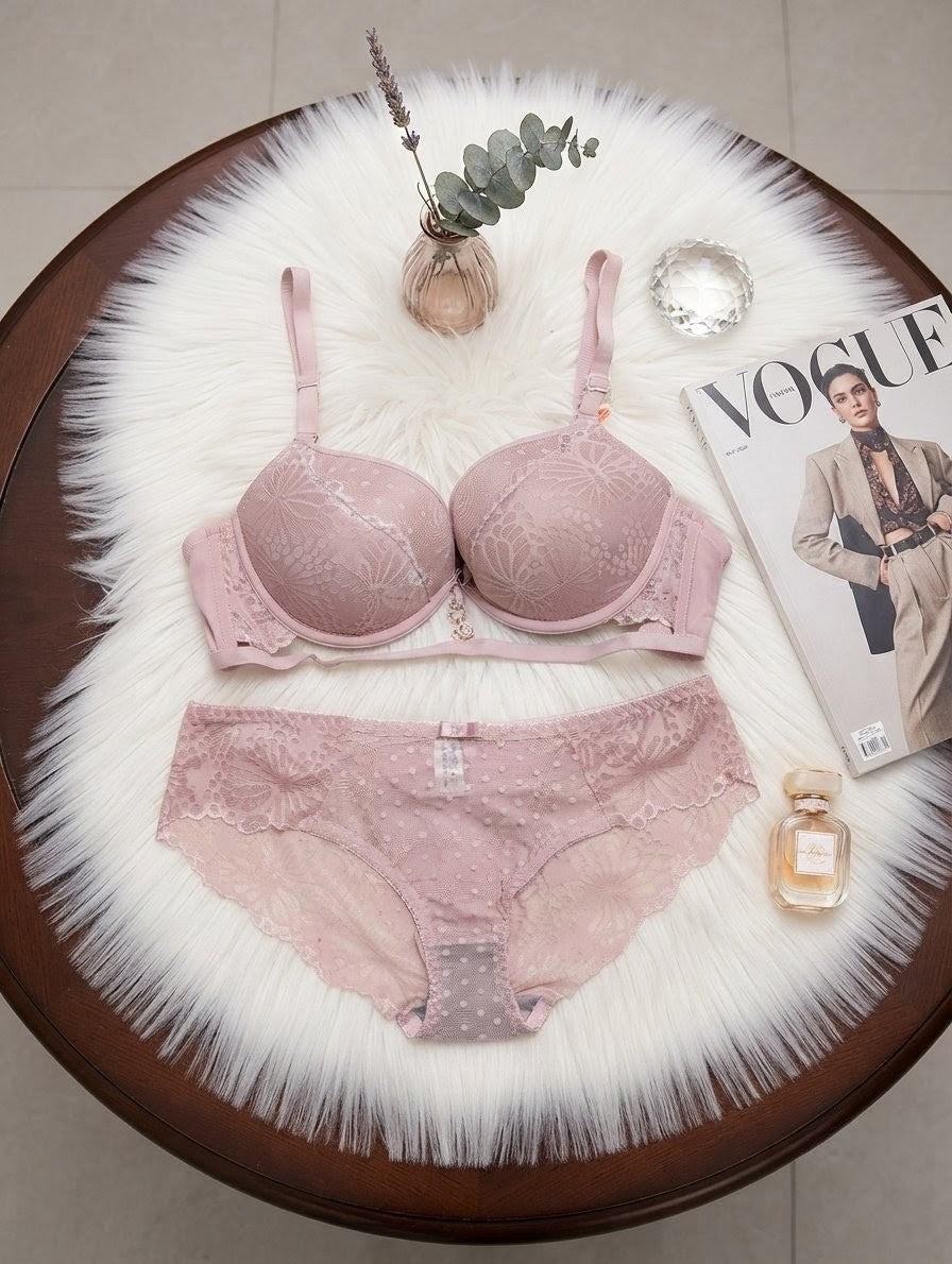 Soft Floral Lace Bridal Bra Set in Pakistan – Safaa.pk