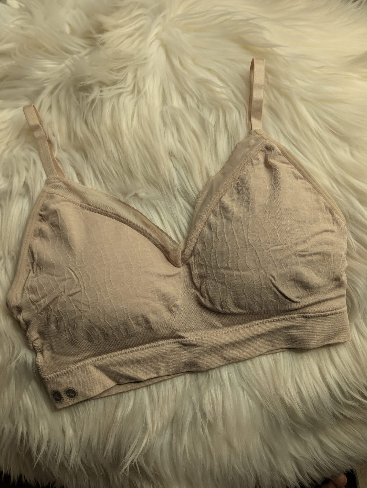 Wacoal Elevated Allure Wireless Lift Bra in Pakistan – Safaa.pk