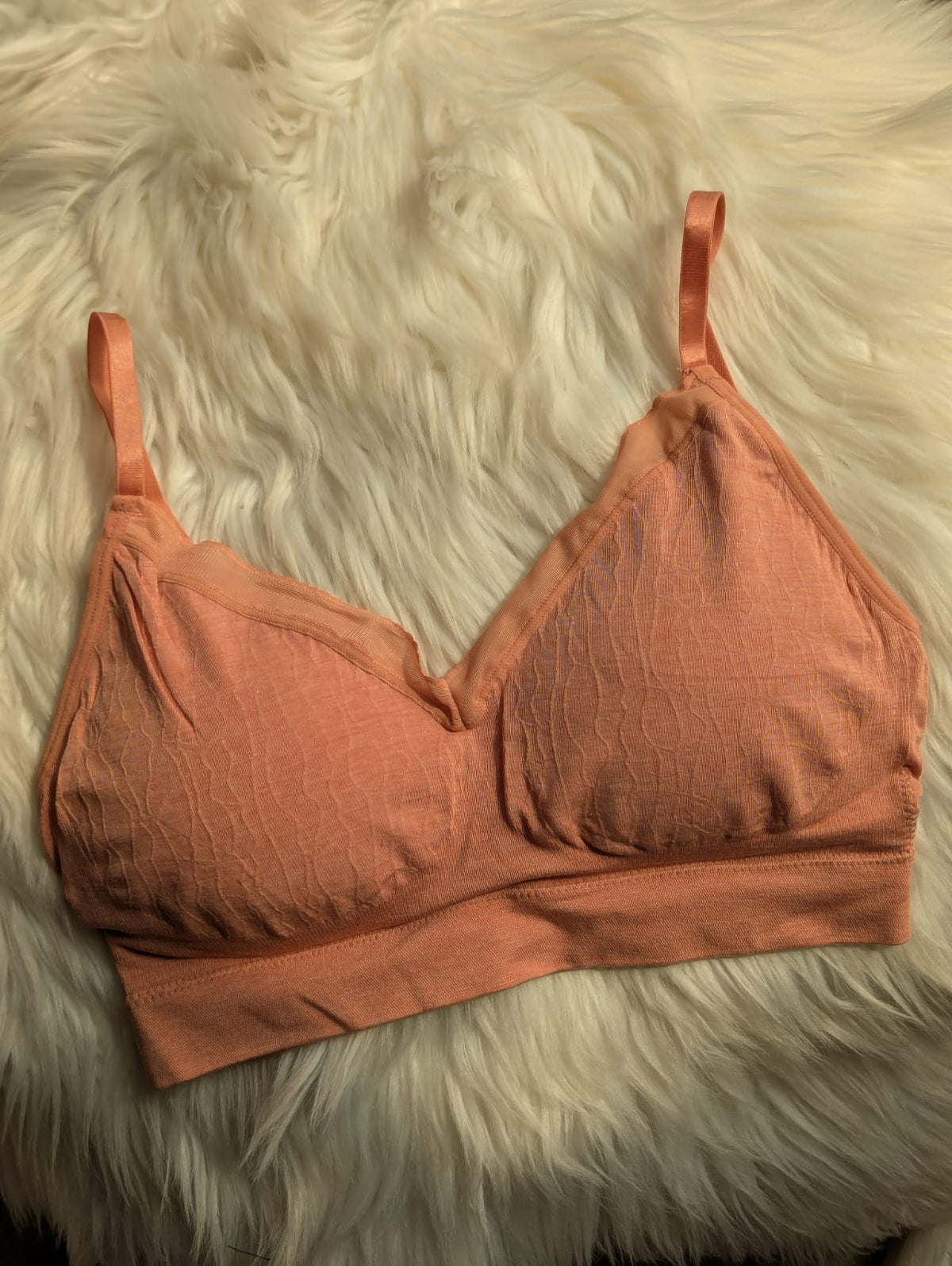 Wacoal Elevated Allure Wireless Lift Bra in Pakistan – Safaa.pk